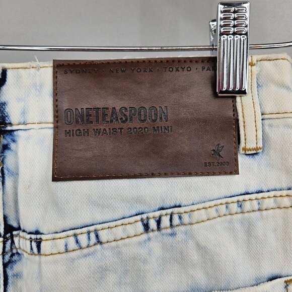 New One Teaspoon 2020 Mini Denim Skirt Womens 26 Classic Light Blue High Waist - Picture 3 of 5